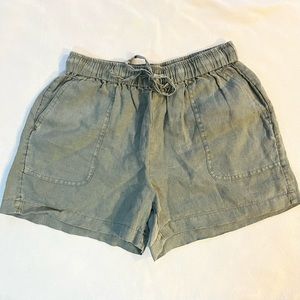 Jones & Co (Jones New York) Women’s Green Linen Shorts